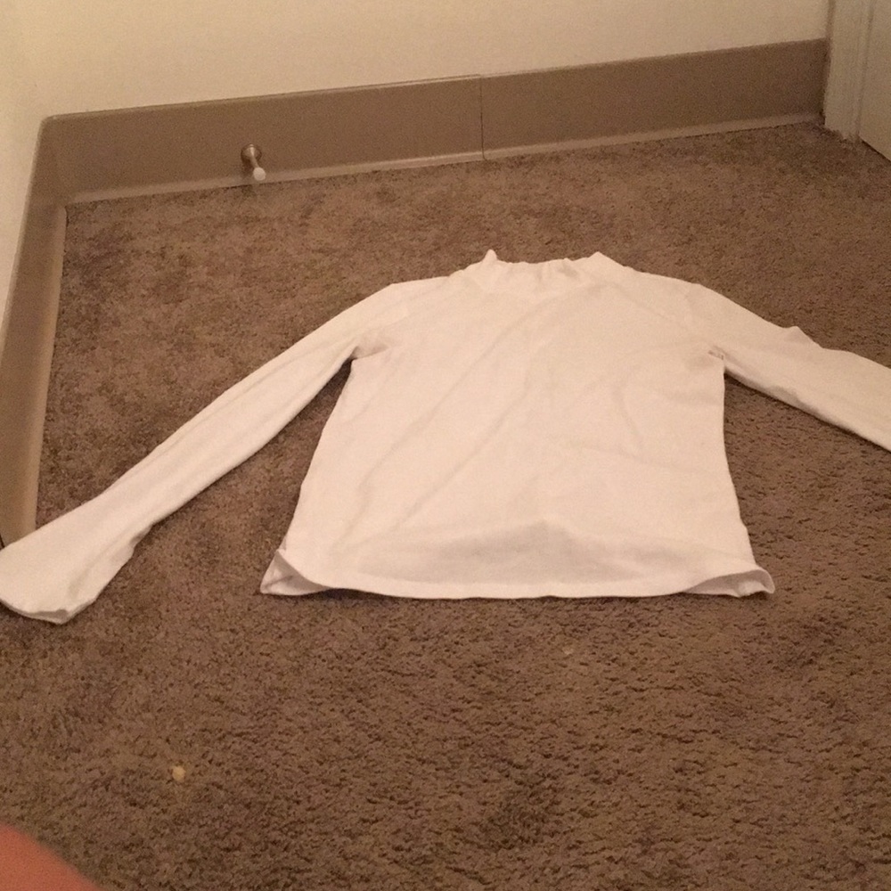 i am selling this turtle neck .